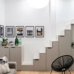 Spacious Studio On The Champs-Elysees