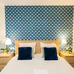 Beautiful Yellow Apartment Near Marais And Bastille