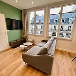 Very Bright Newly Renovated Apt With Ac