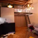 Bel Appartement Parisien, Typique Du Marais