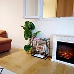 Loft Familial Au Coeur De Paris Avec Clim, Arcade Et Baby-Foot Proche Republique Et Canal St Martin