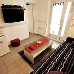 Warm And Comfortable Studio In Montmartre