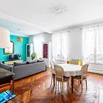 Guestready- Modern Comfort Near Parc Monceau For 6