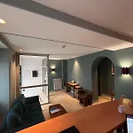 Merryl Hotel