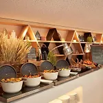 Hyatt Regency Paris Etoile