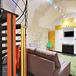 Authentic Apartment - 2Br-6P - Le Marais