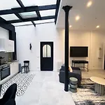 08 Design Flat Republique