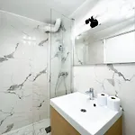 143 - Urban Charming Flat In Center Of Paris