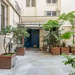 Studio At The Heart Of Paris In Marais Republique District - Welkeys
