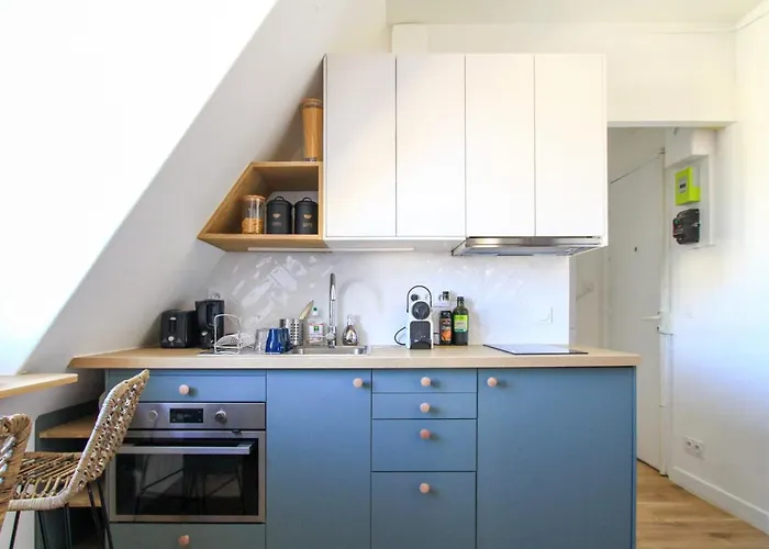 Charming 2-Room 21M Comfort Sacre-Coeur View