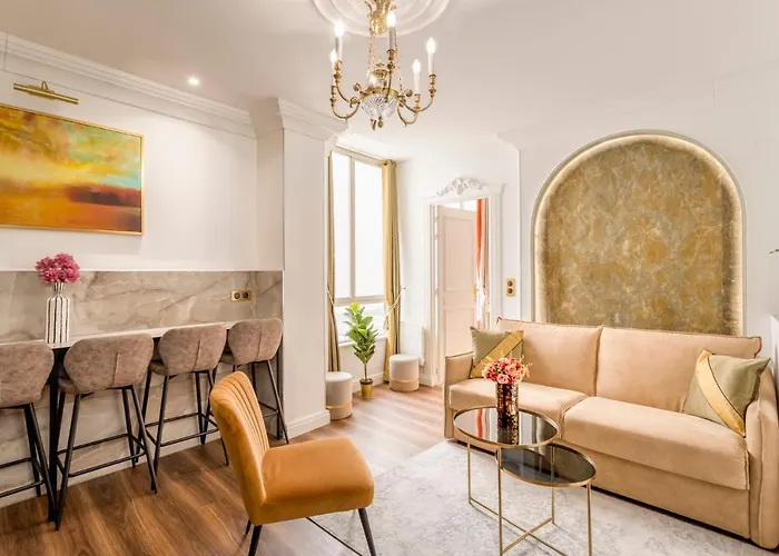 Luxury 2 bedrooms Apartment - Louvre Museum