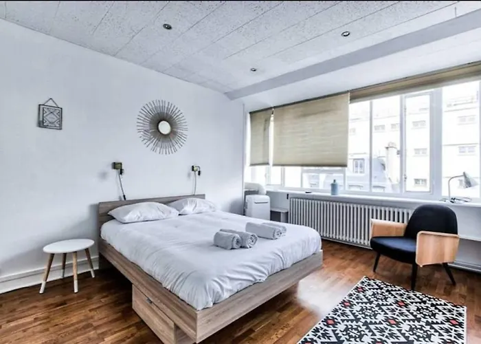Love Nest Apartment Near Department Stores - 6P