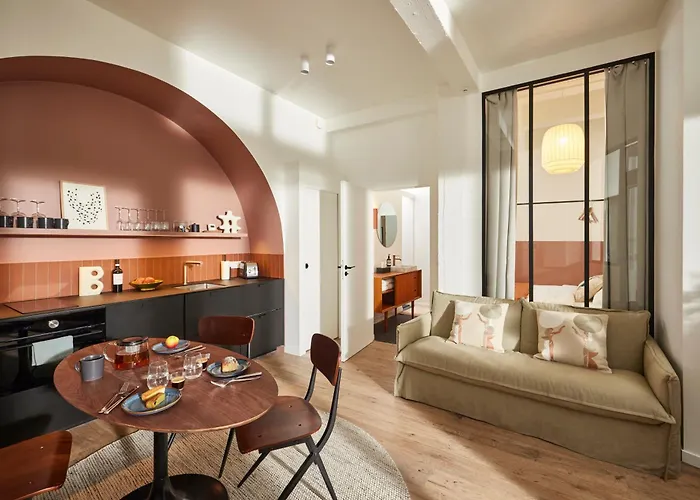 Cosy 1Br With Outside Space Near Canal Saint Martin