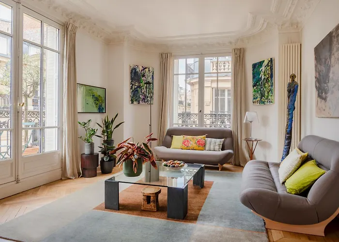 Paris Eugene Design Residence