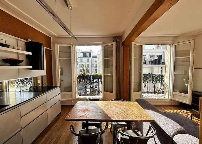 Superb Modern Apartment With Balconies 2P