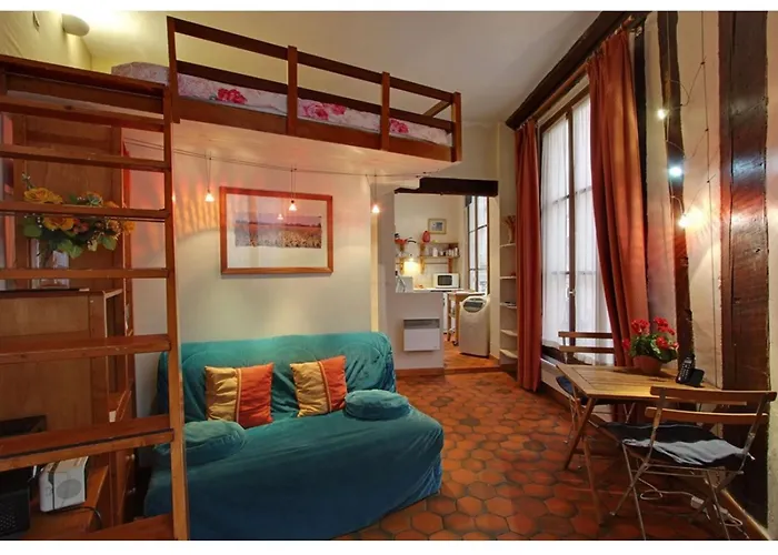 Studio Charmant Au Coeur De Paris Avec Vue Sur La Ville 30 M²
