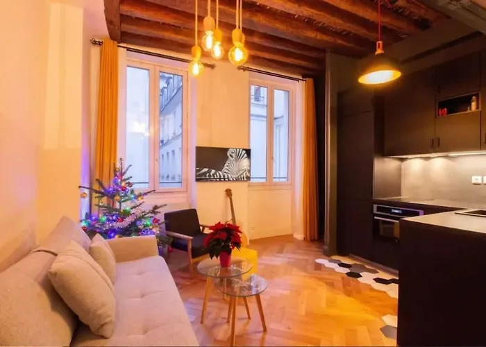Bel Appartement Parisien, Typique Du Marais