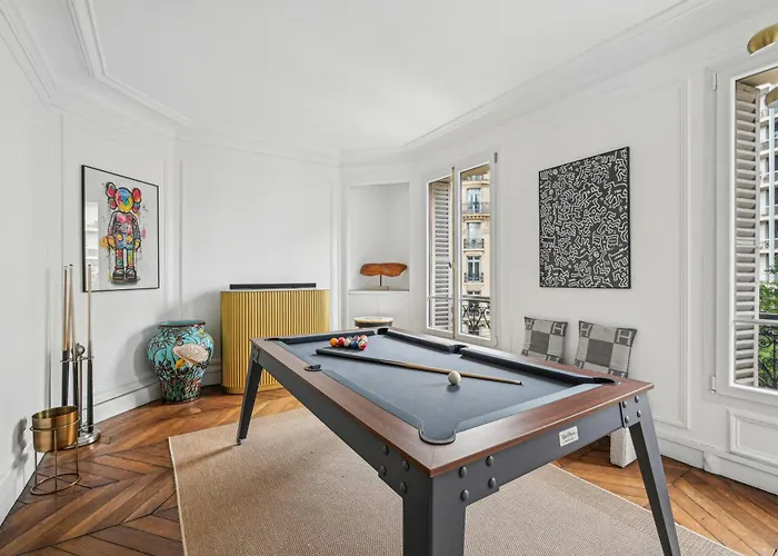 Duplex Avec Billard A Cote De La Tour Eiffel !
