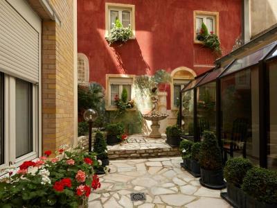 Hotel Beaugrenelle St-charles Tour Eiffel 3*