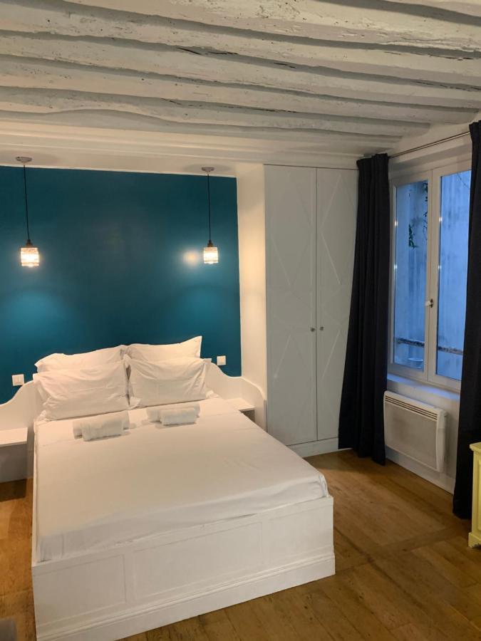Apartment Louvre St Germain Rue Verneuil