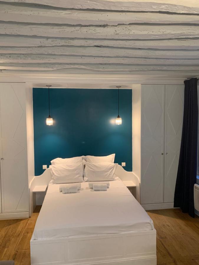 Louvre St Germain Rue Verneuil Apartment