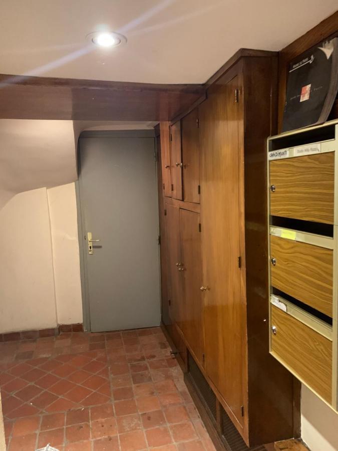 Apartment Louvre St Germain Rue Verneuil