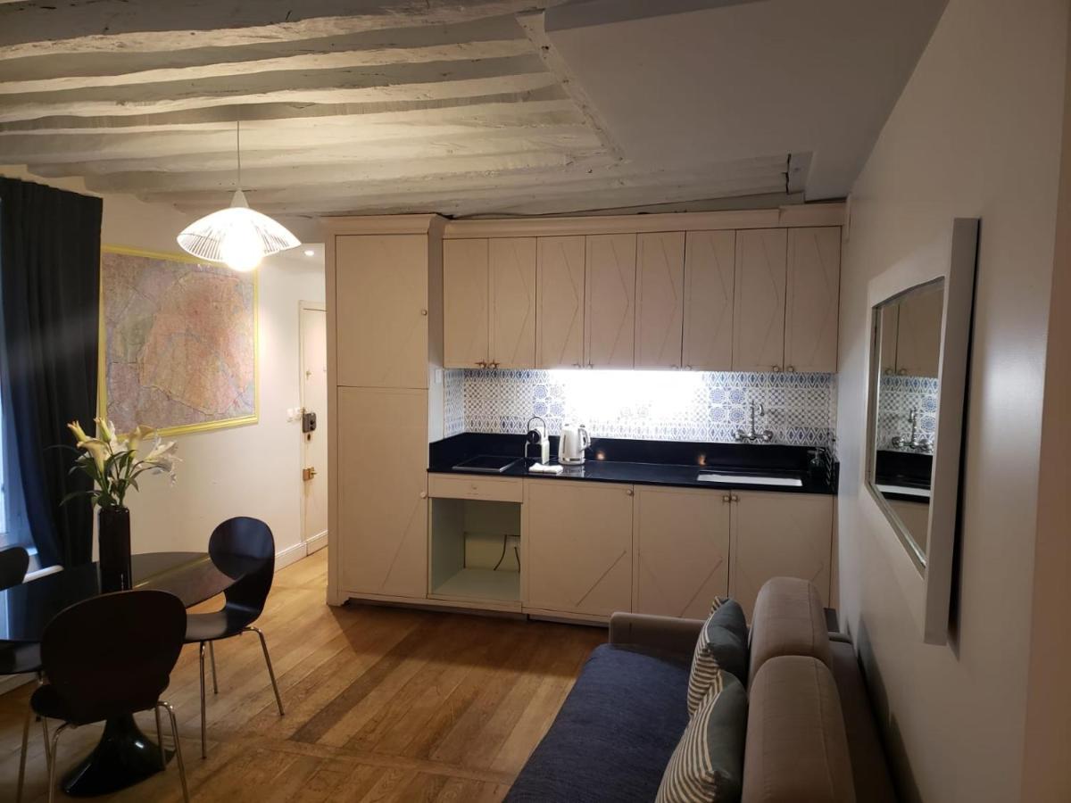 Apartment Louvre St Germain Rue Verneuil Paris