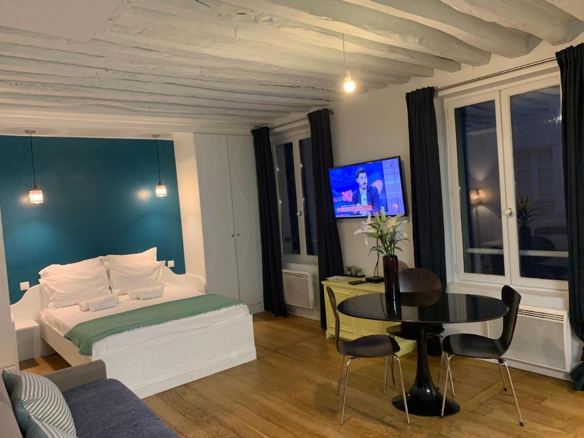 Apartment Louvre St Germain Rue Verneuil *