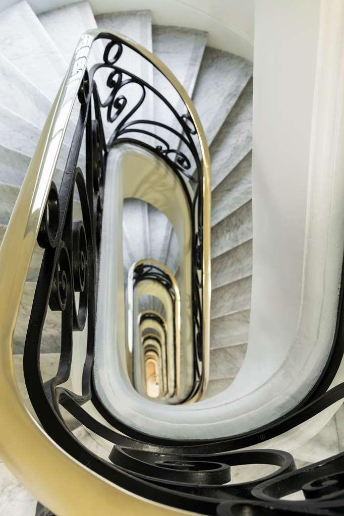 Miiro Le Grand Cayre Paris