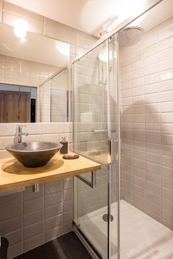 Spacious And Charming 2 Bedroom Flat A Madeleine