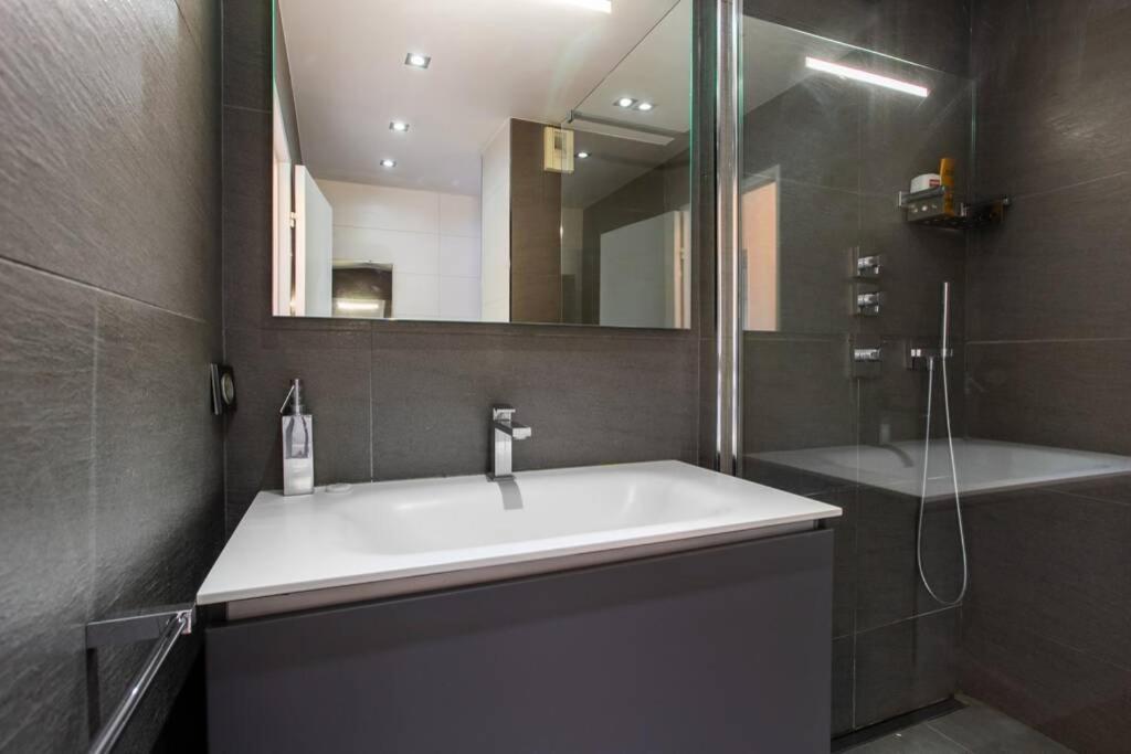 Appartement Prox.gare Montparnasse-galeries Lafayette! 4pers.