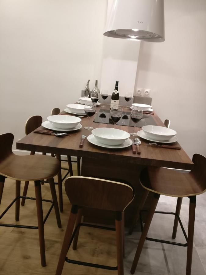 3 Double Bedrooms In Montmartre Near Subway Ac Apartment