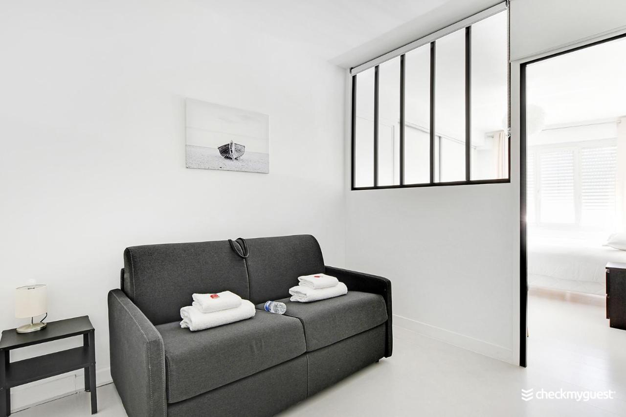 Cmg Serres/ Convention Apartment Paris