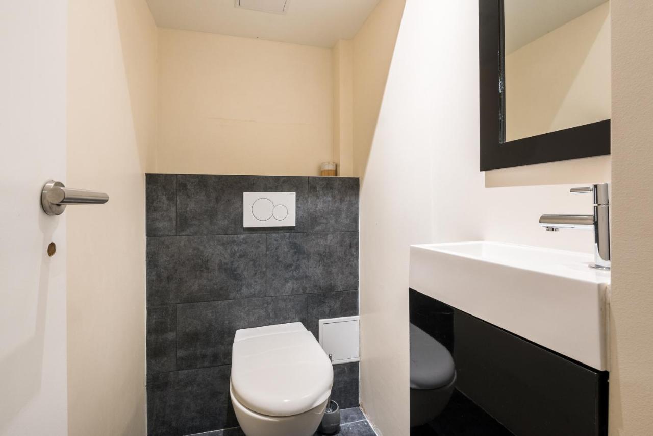 Apartment Spacious Apartment-2br-4p-boulevard Saint-germain Paris