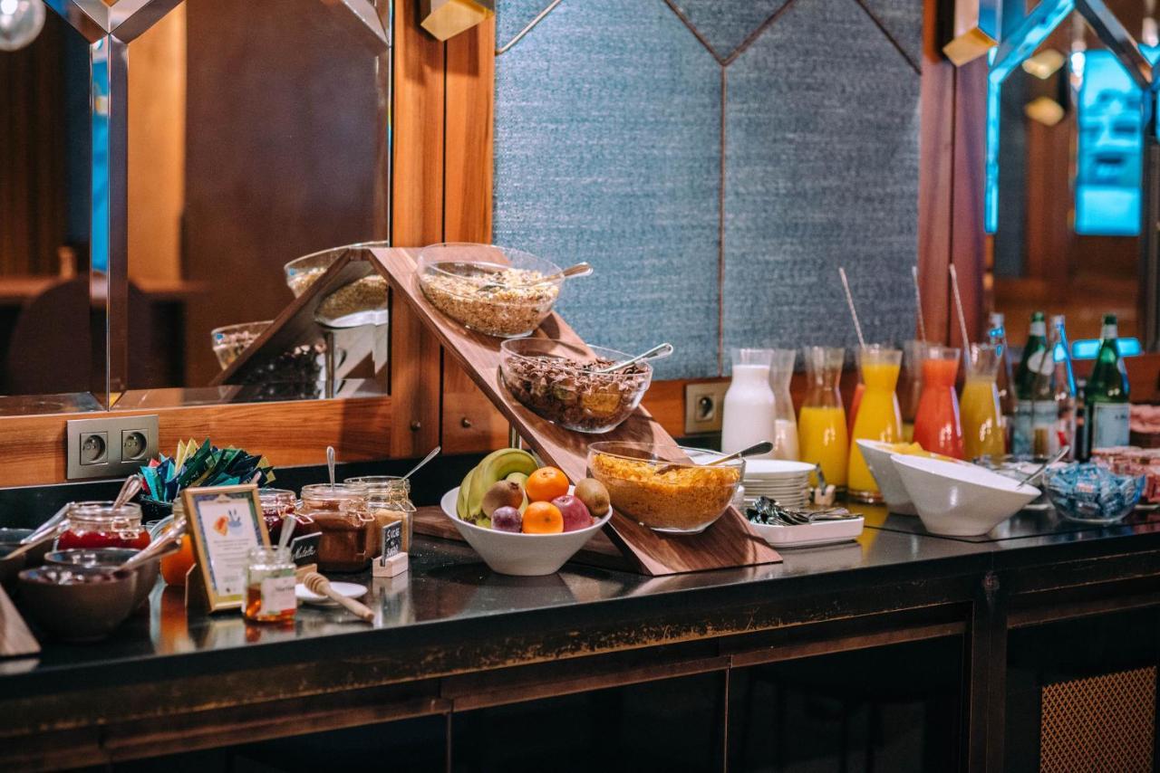 Eiffel Blomet Hotel 4*