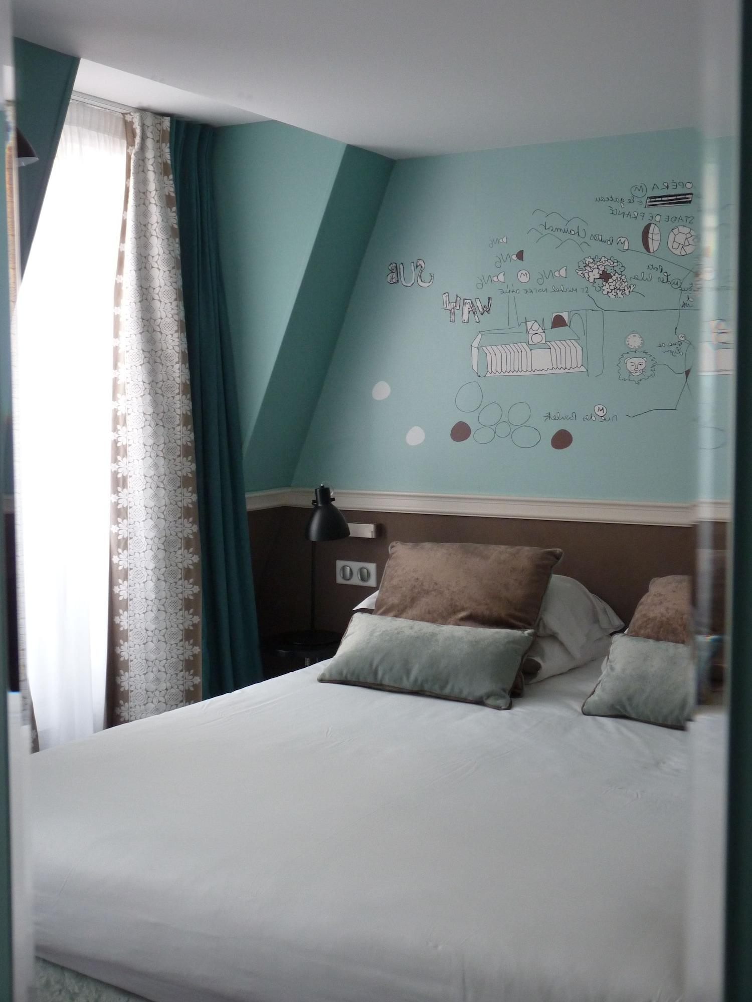 Hotel Des 3 Poussins Paris