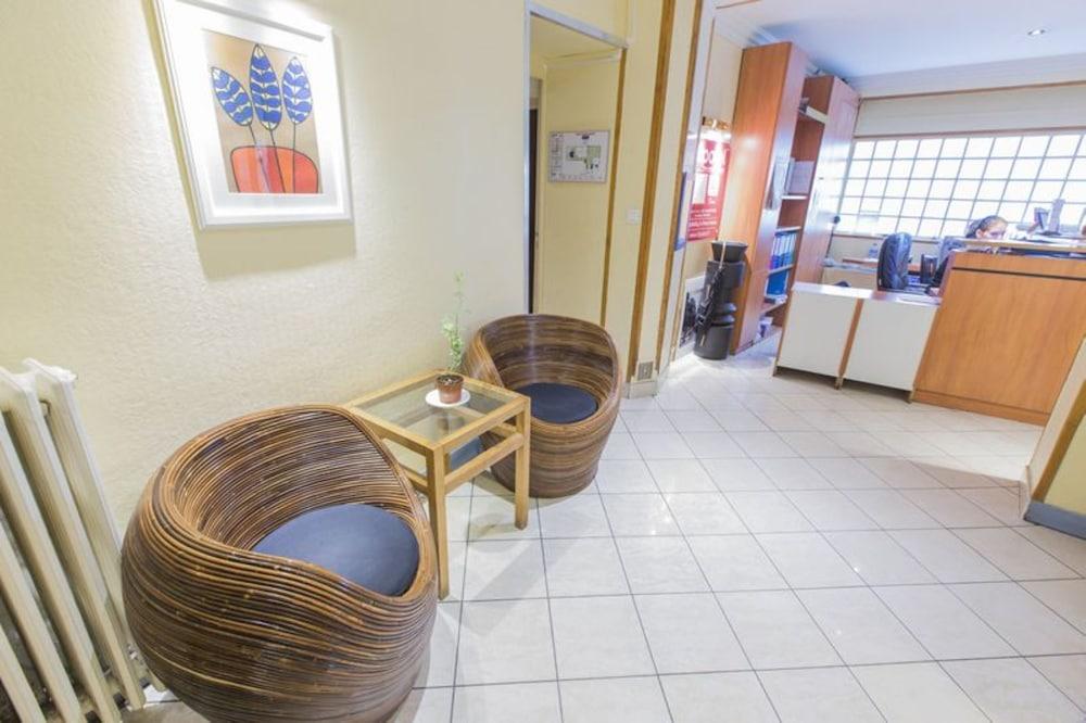 Hotel Merryl Paris