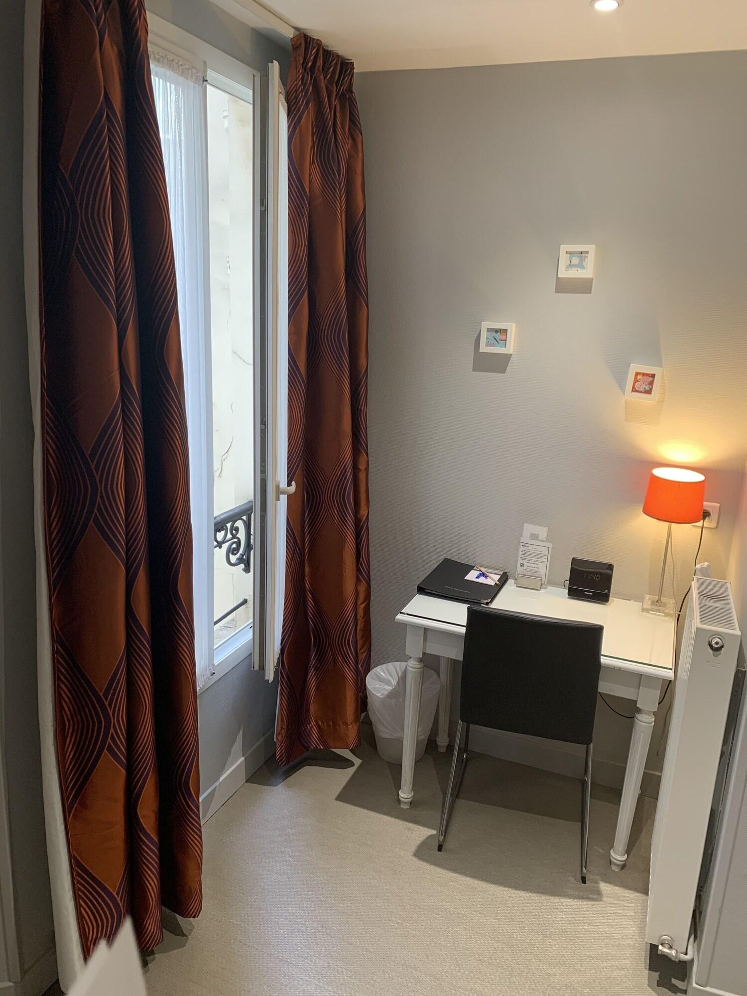 Hotel Modern Montmartre Paris