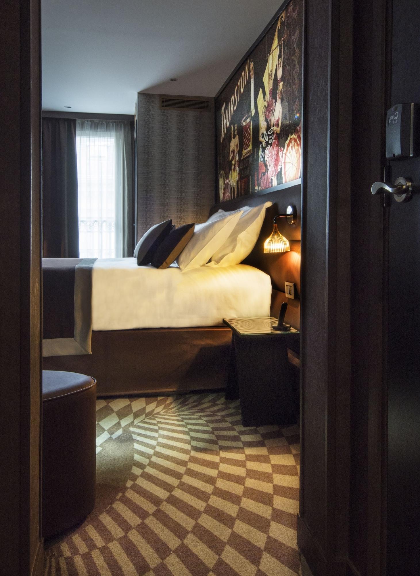 Splendor Elysees Paris