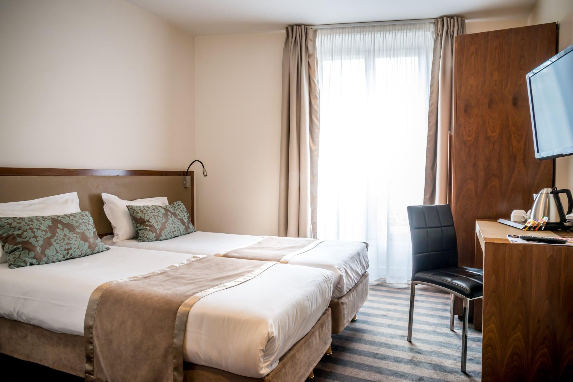 Art Eiffel Hotel