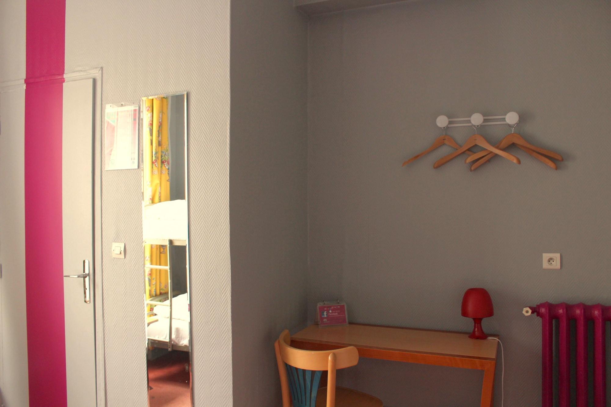 Hostel Arty Porte De Versailles By River Paris