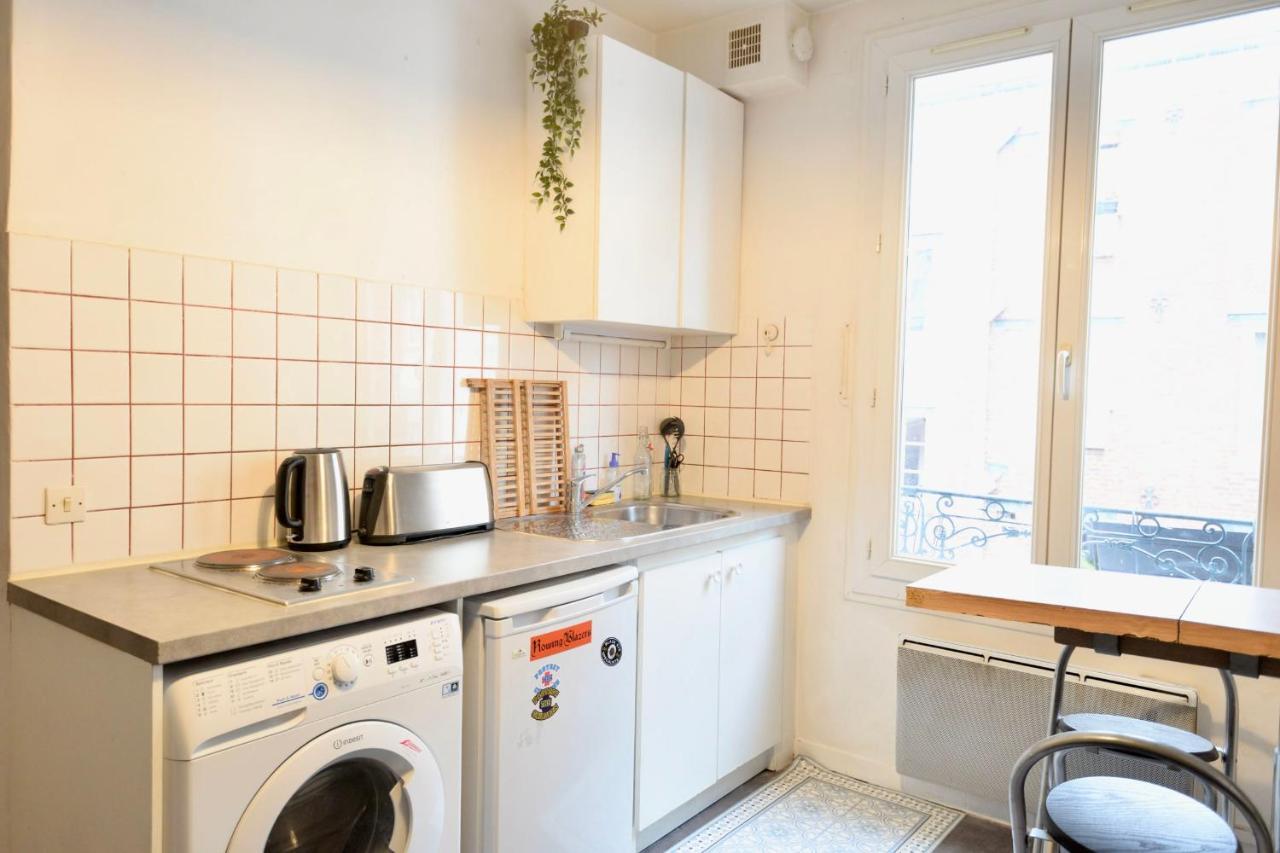 Apartment 22 M Ideal For 2 A Few Steps From Belleville