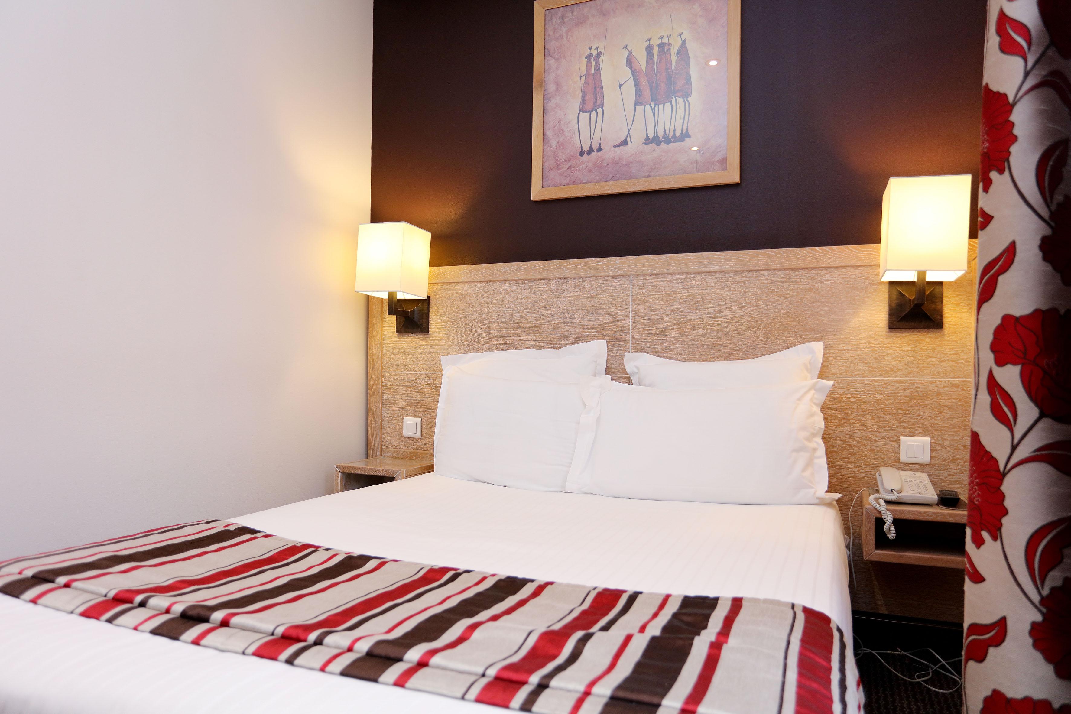 Hotel Le Grand Doré Paris