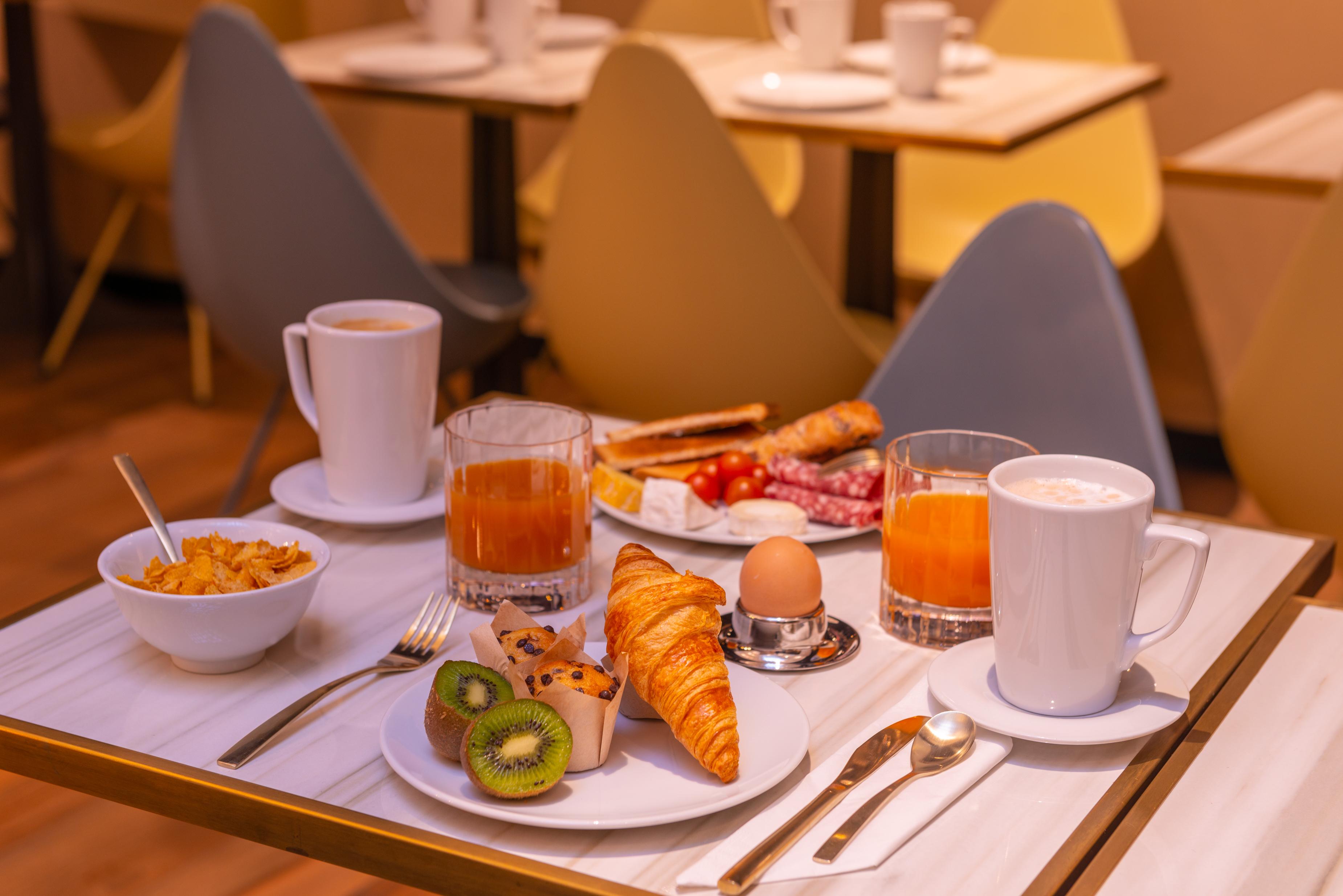 Golden Tulip Opera De Noailles Hotel 4*
