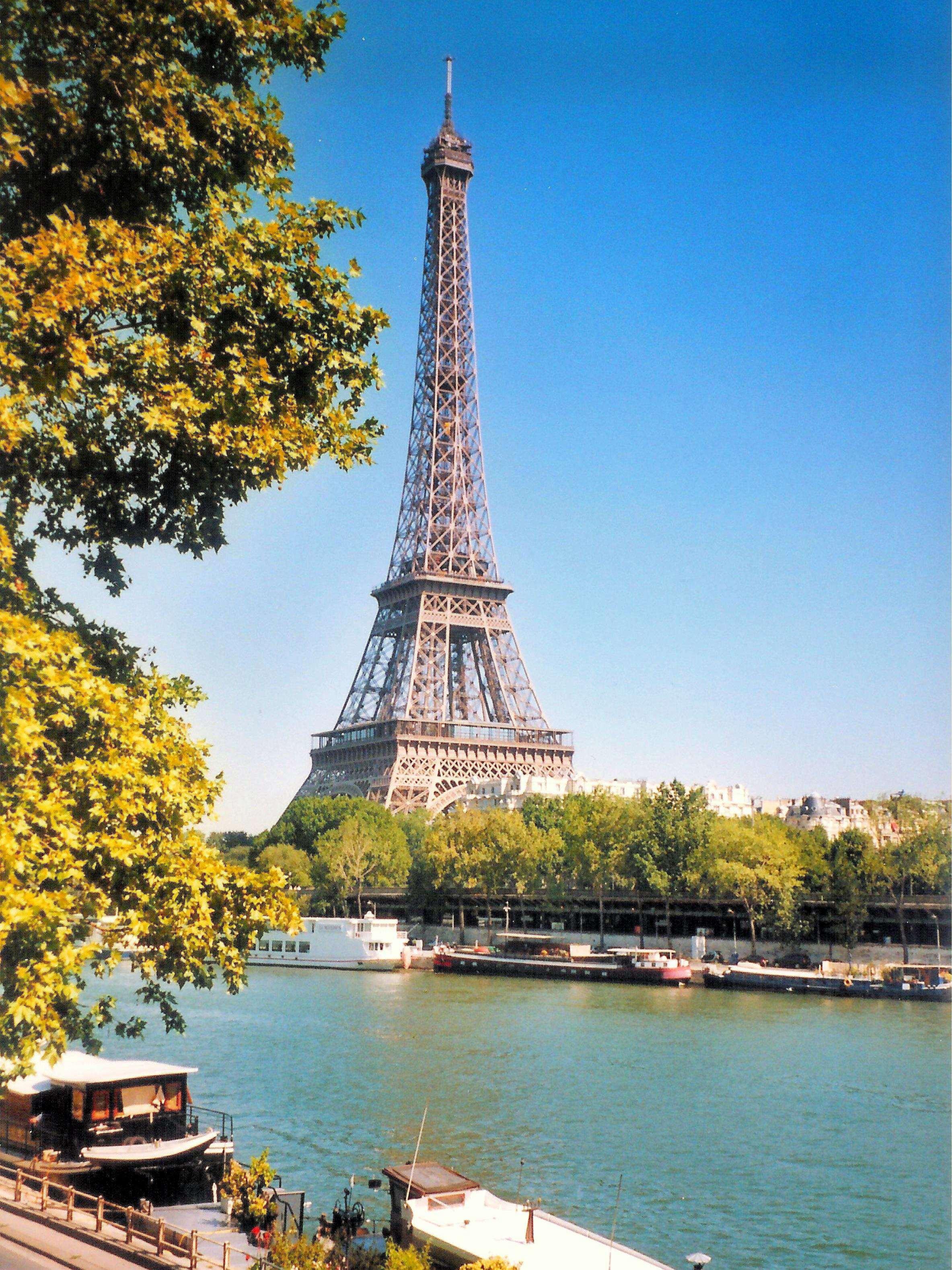 Campanile 15 - Tour Eiffel Paris
