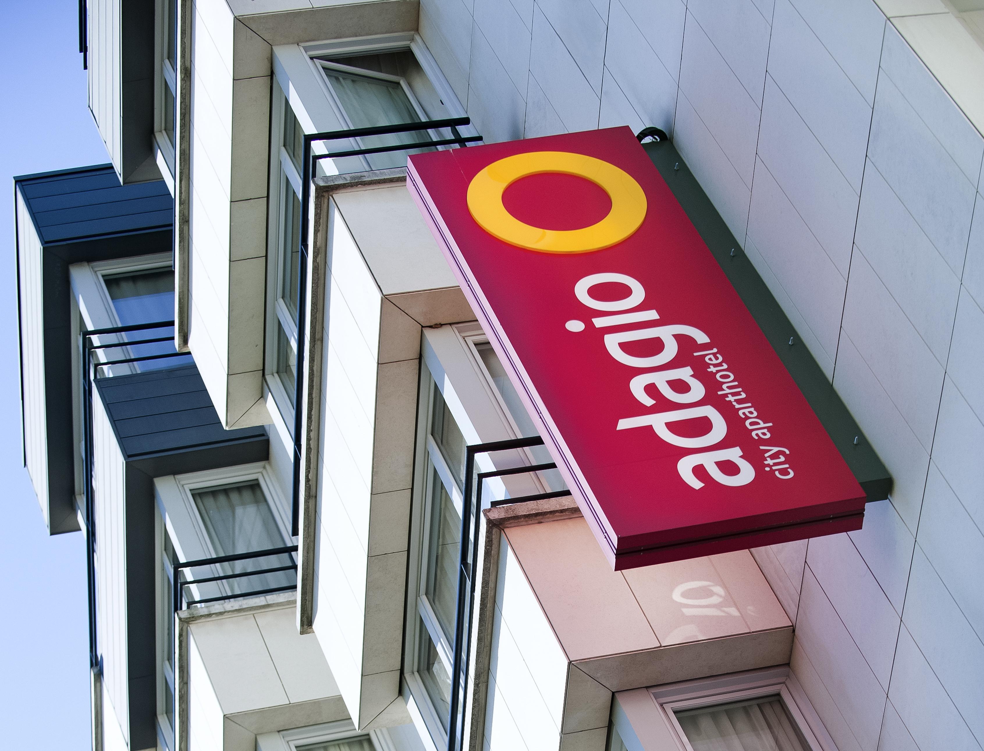 Adagio Buttes Chaumont Aparthotel 3*