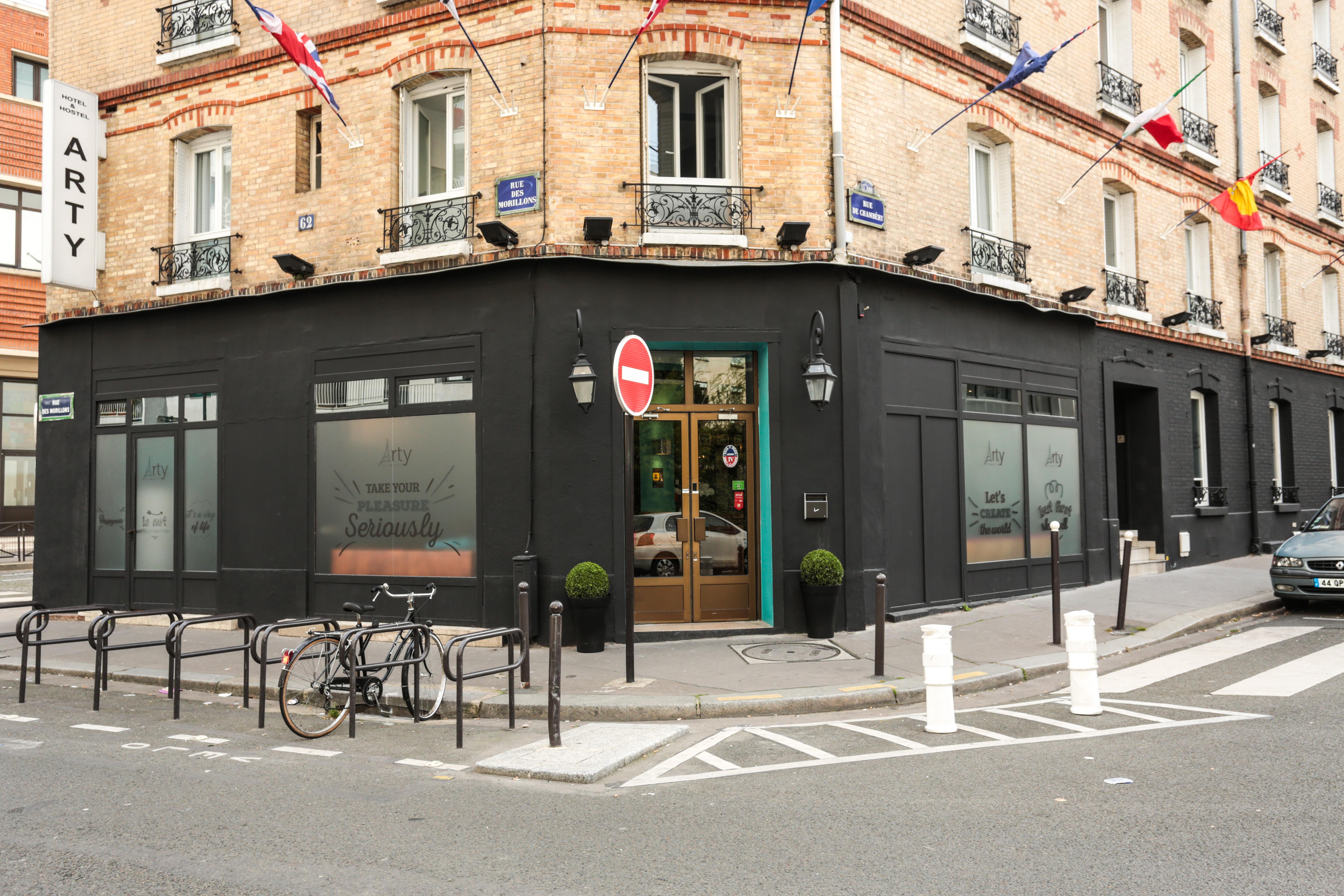 Hostel Arty Porte De Versailles By River