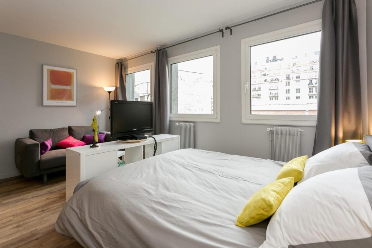 Nicely Decorated Modern Studio Near The Eiffel Tower - - Welkeys Appartement Paris