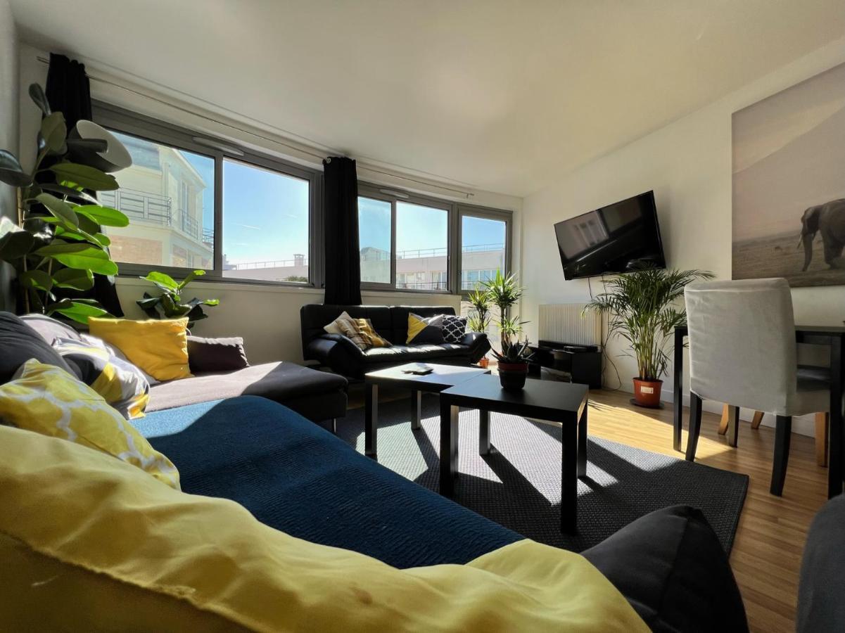Appartement Grand Lumineux Proche Tour Effeil