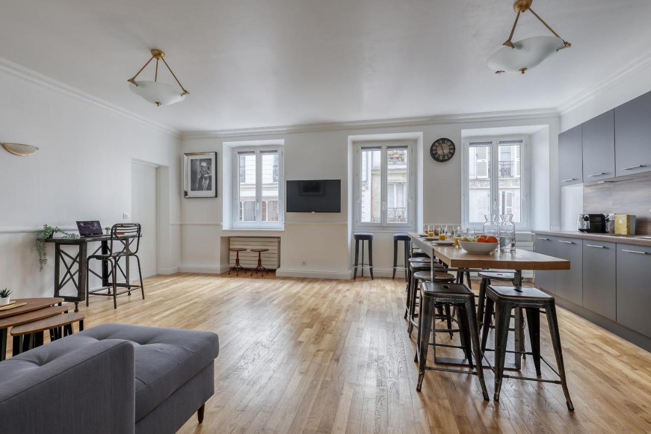 Superb Large And New 4bds Flat - Heart Of 10 Appartement *